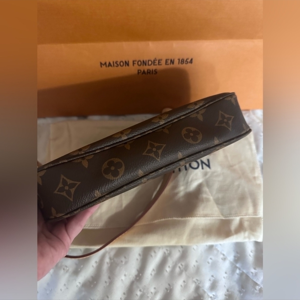 LV Monogram Pouchette - Picture 7 of 12